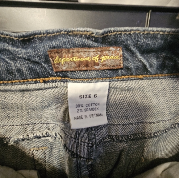 Floral Embroidered Wide Leg Jeans - Picture 2 of 7